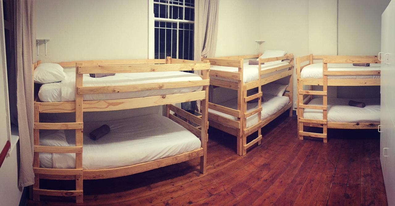 Wanderlust Backpackers Hostel Cape Town Exterior photo