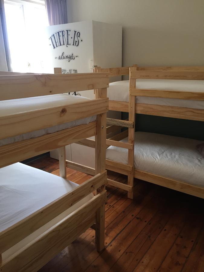 Wanderlust Backpackers Hostel Cape Town Exterior photo